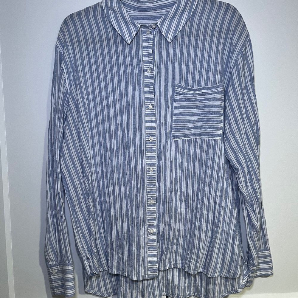 Button down blue & white boyfriend blouse